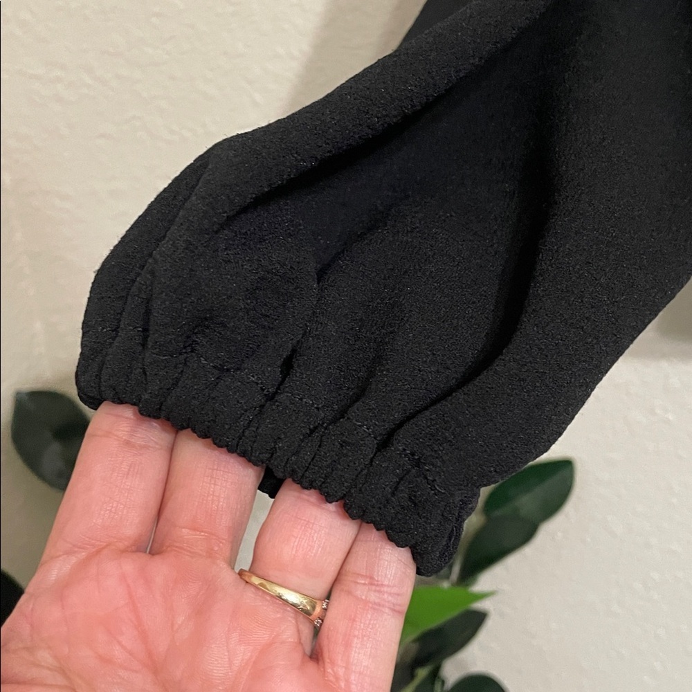 Madewell texture and thread Black V-Neck faux wrap top - Picture 3 of 7